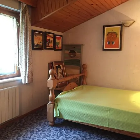 Guest house Yellow House